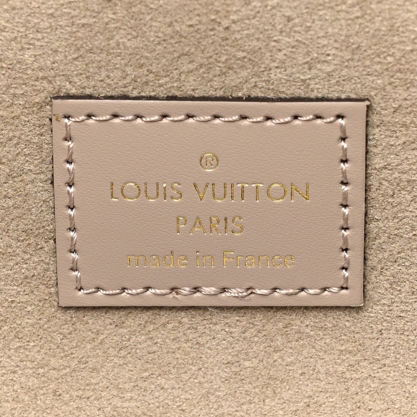 Epi Felicie Pochette Chain Wallet Galet