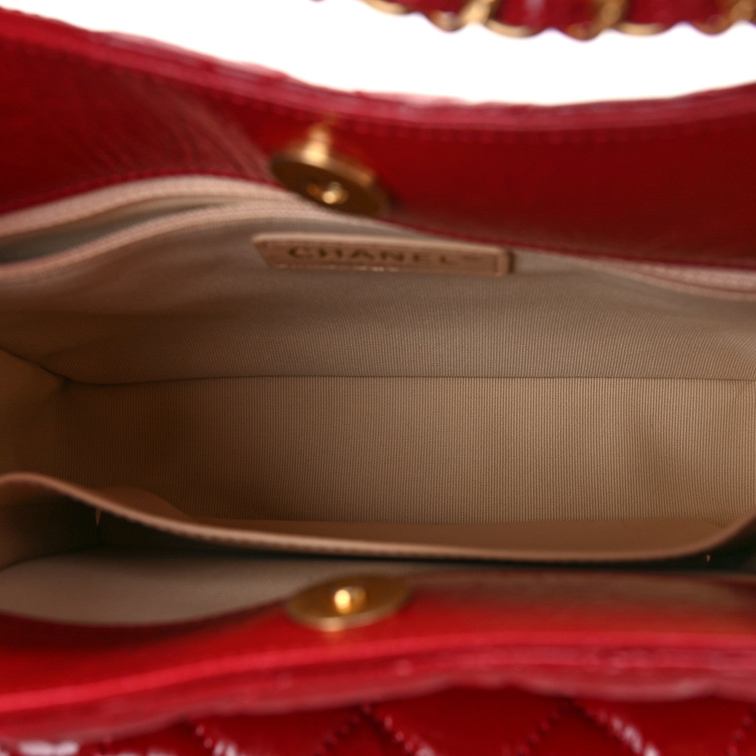 Chanel Shiny Crumpled Calfskin Quilted Wavy CC Hobo Red 5 of 9