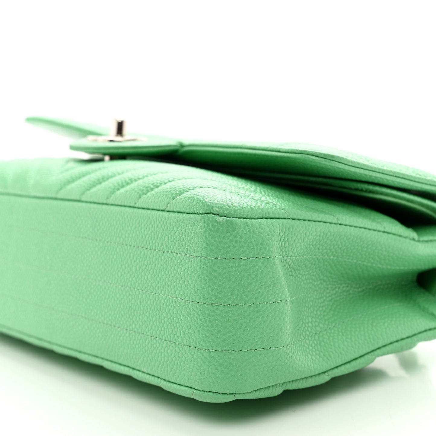 Caviar Chevron Quilted Medium Double Flap Green