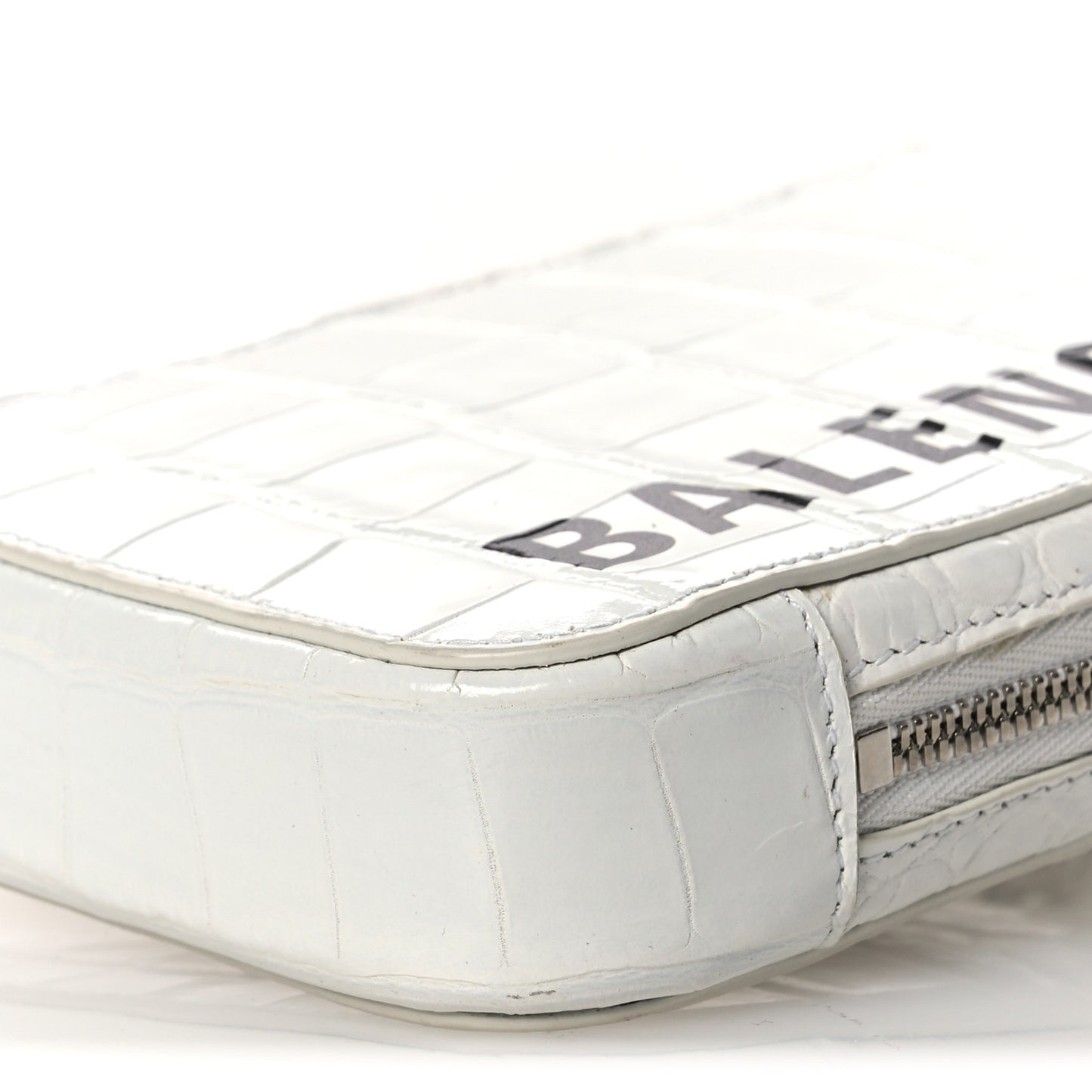 Shiny Calfskin Logo Crocodile Embossed Cash Phone Holder Bag White Black