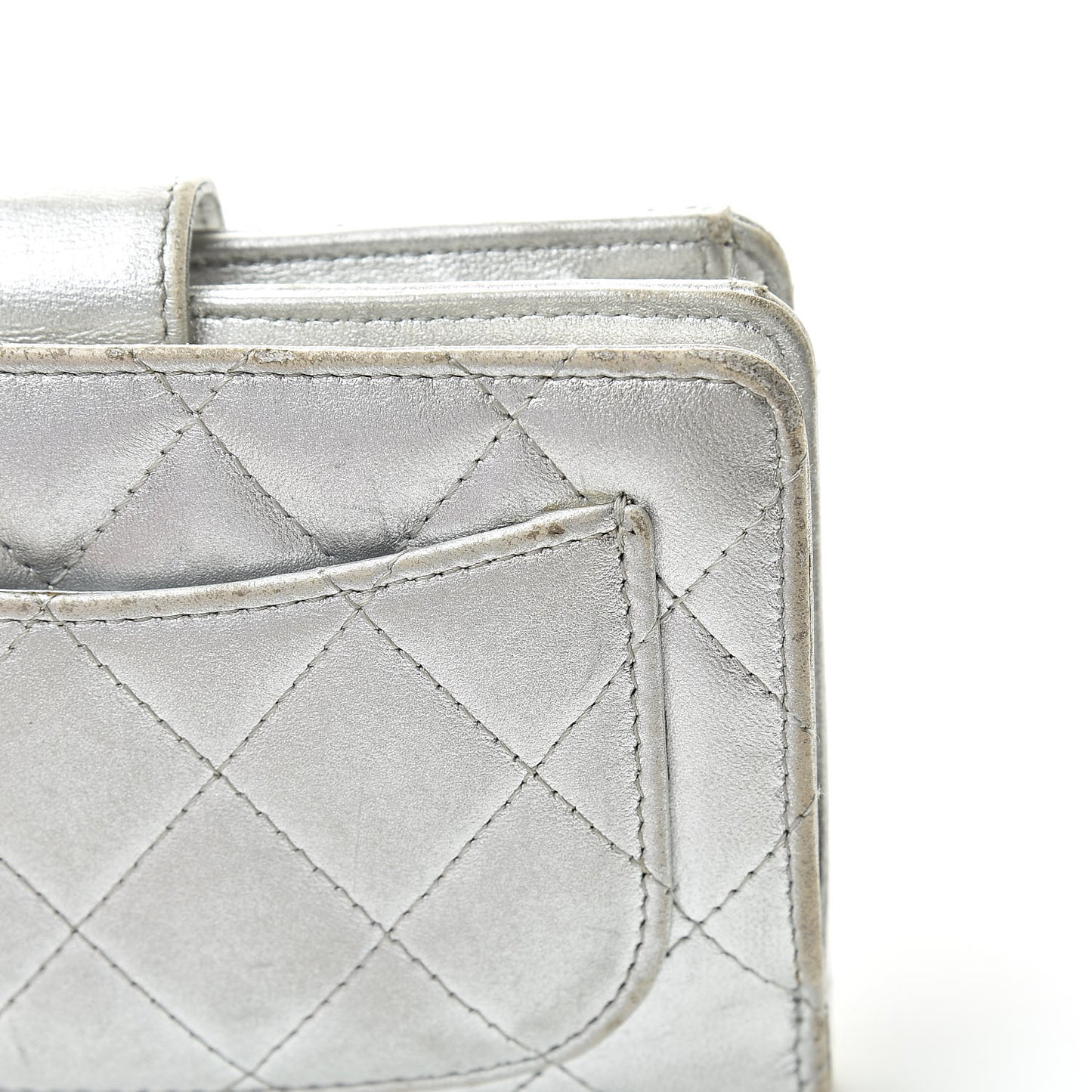 Metallic Lambskin Quilted Zipped Pocket Wallet Silver