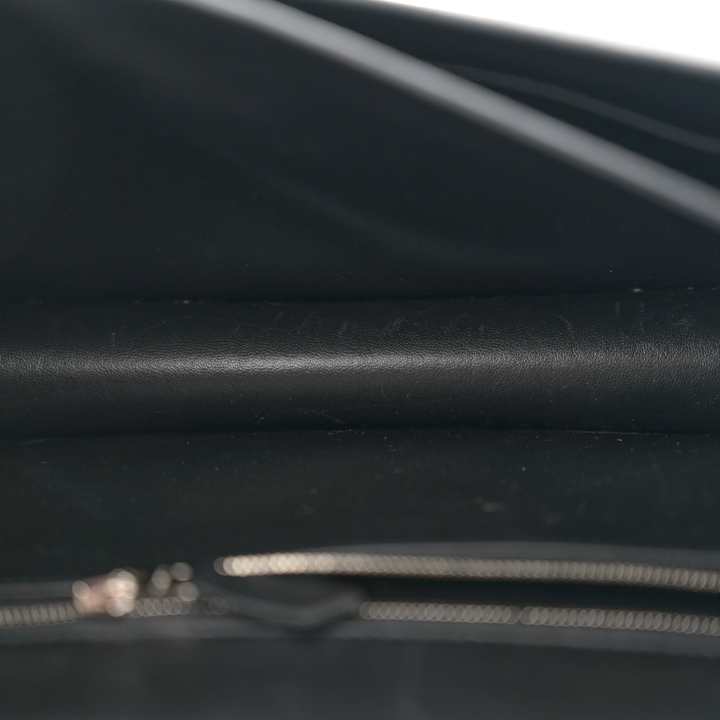 Epsom Constance 24 Black