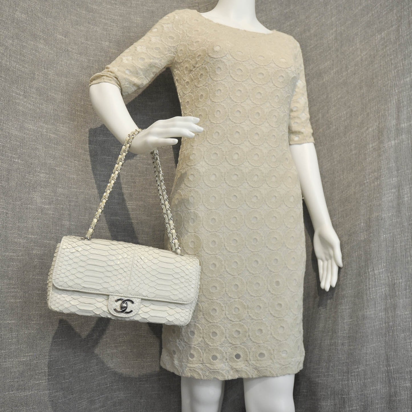 Python Classic Flap White