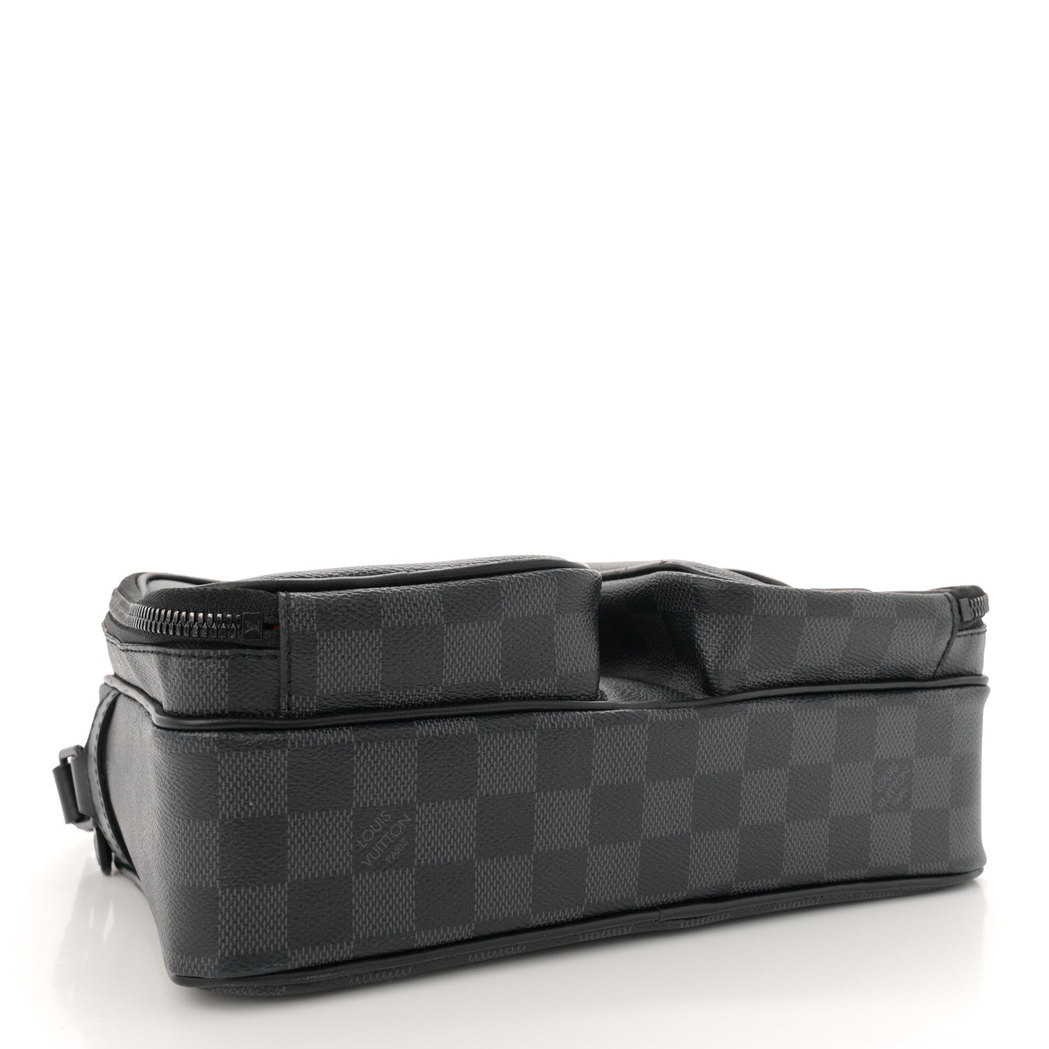 Louis Vuitton Damier Graphite Utility Messenger 4 of 12