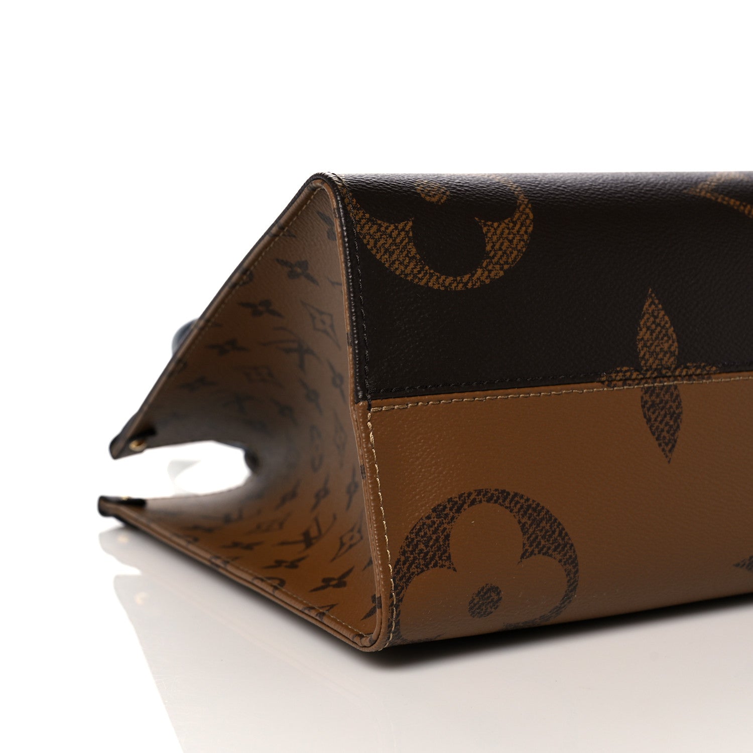 Louis Vuitton Reverse Monogram Giant Onthego MM 8 of 10