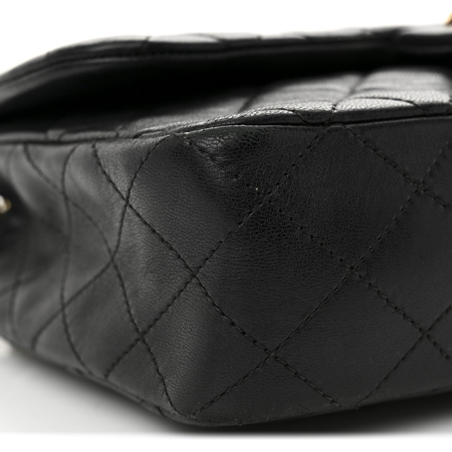 Lambskin Quilted Medium Westminster Pearl Flap Black