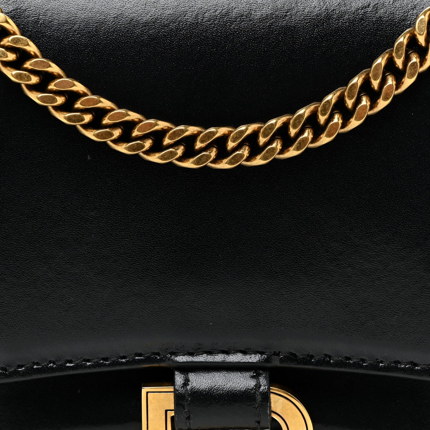 Shiny Box Calfskin Hourglass Chain Bag Black