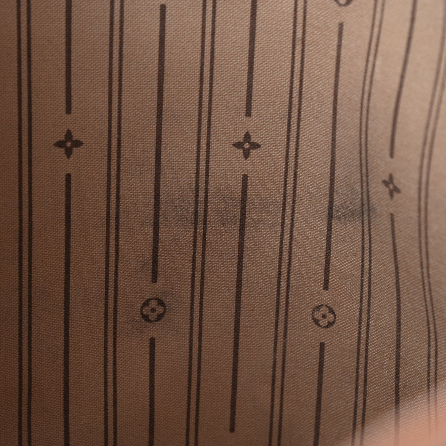 Louis Vuitton Monogram Neverfull MM 13 of 15