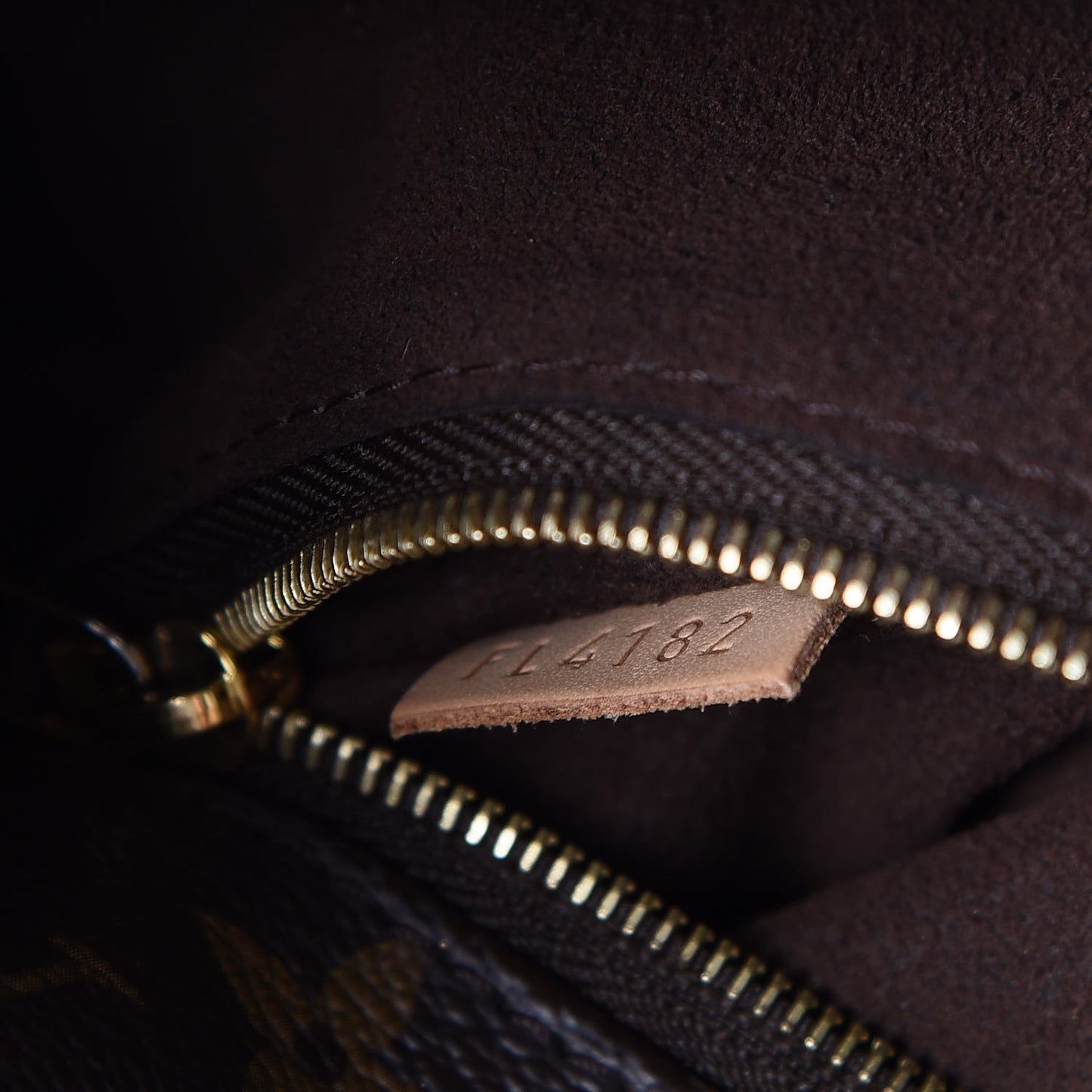 Monogram Metis