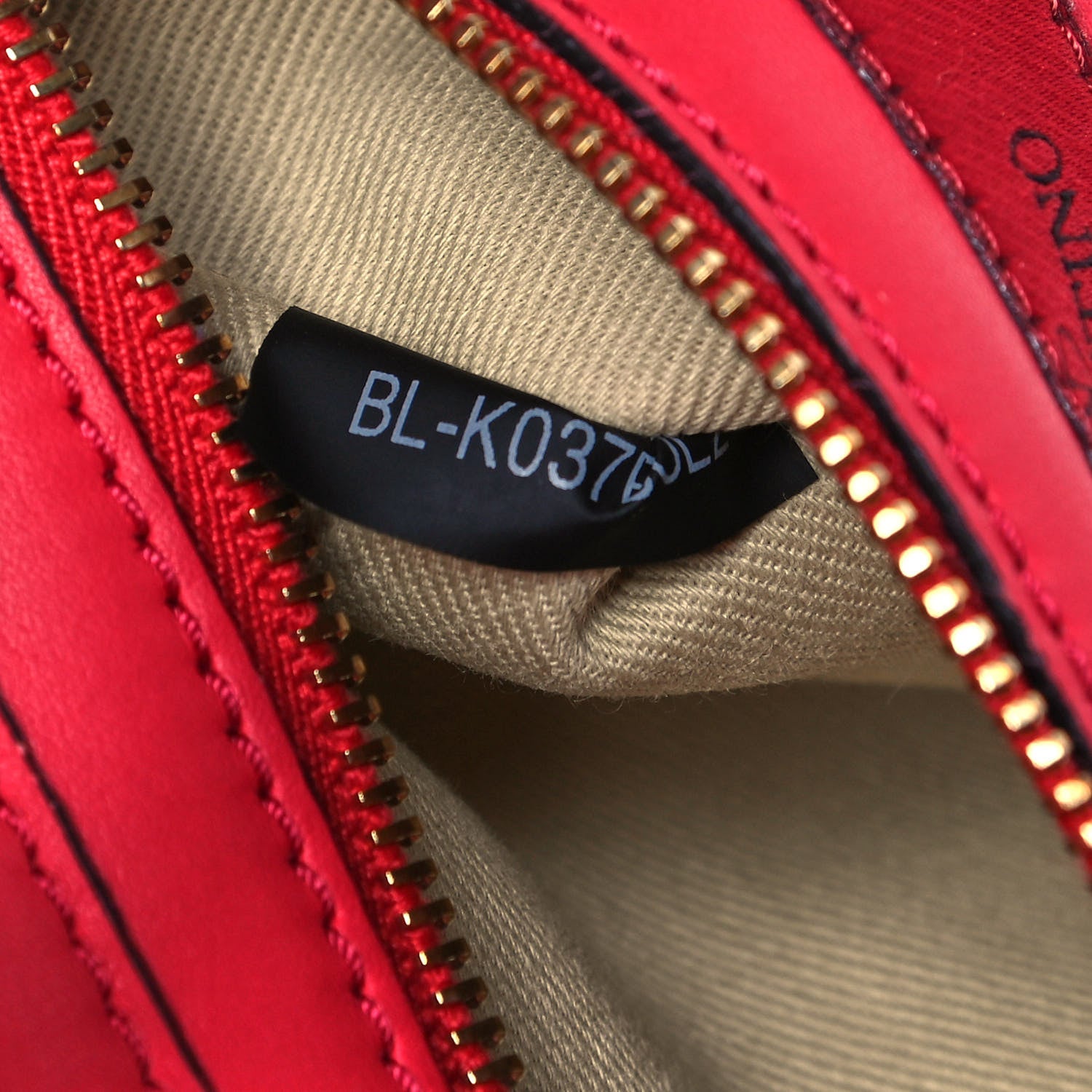 Valentino Garavani Vitello Small Rockstud Tote Fragola 7 of 10