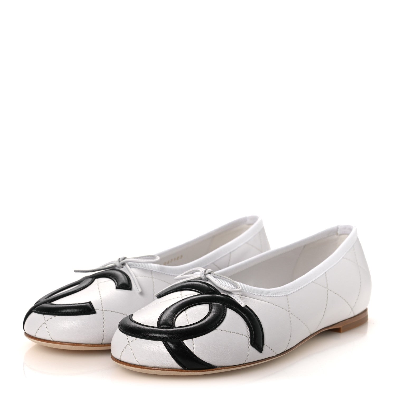Chanel Lambskin Quilted CC Cambon Ballet Flats 38 White Black 4 of 12