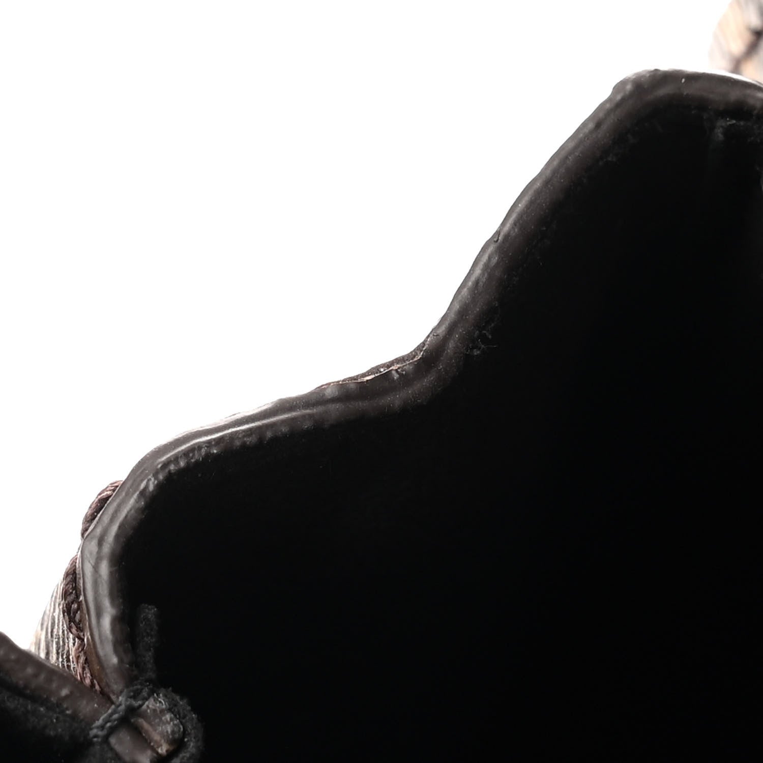 Louis Vuitton Reverse Monogram Tilsitt 10 of 12