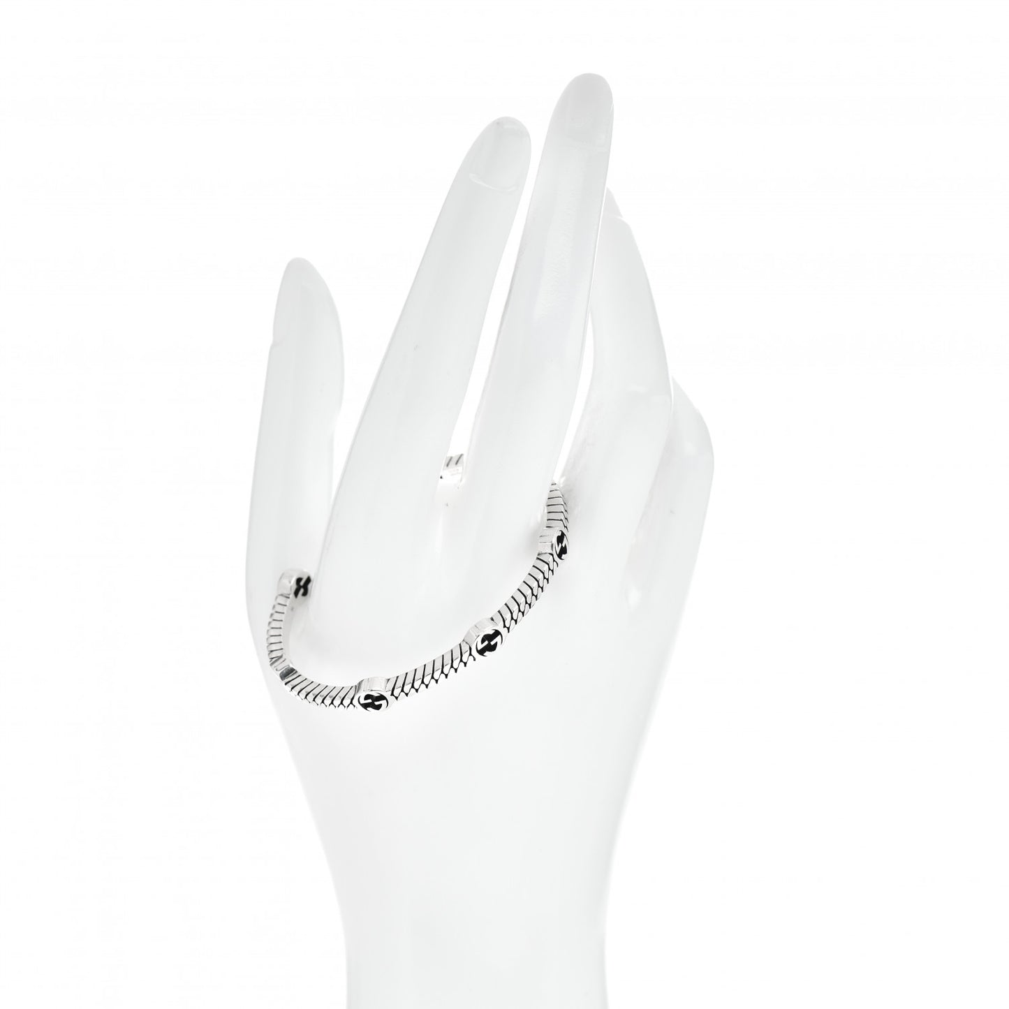 Sterling Silver Thin Interlocking G Cuff Bracelet 16