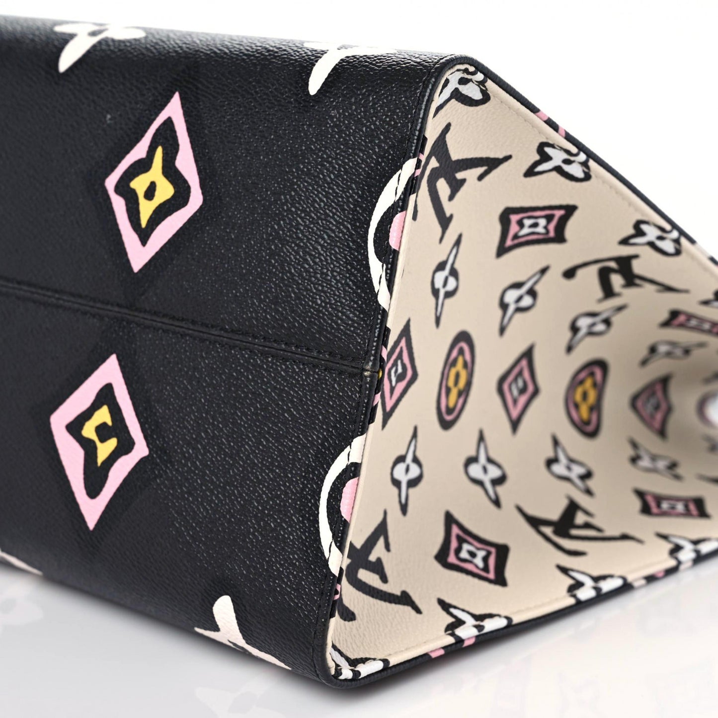 Monogram Giant Wild At Heart Onthego GM Black