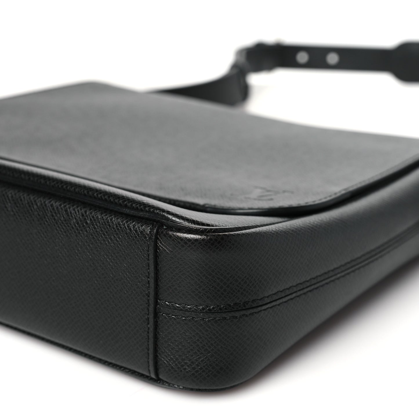 Taiga Roman PM Messenger Black