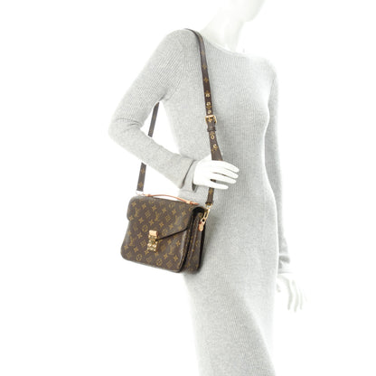 Louis Vuitton Monogram Pochette Metis 2 of 6