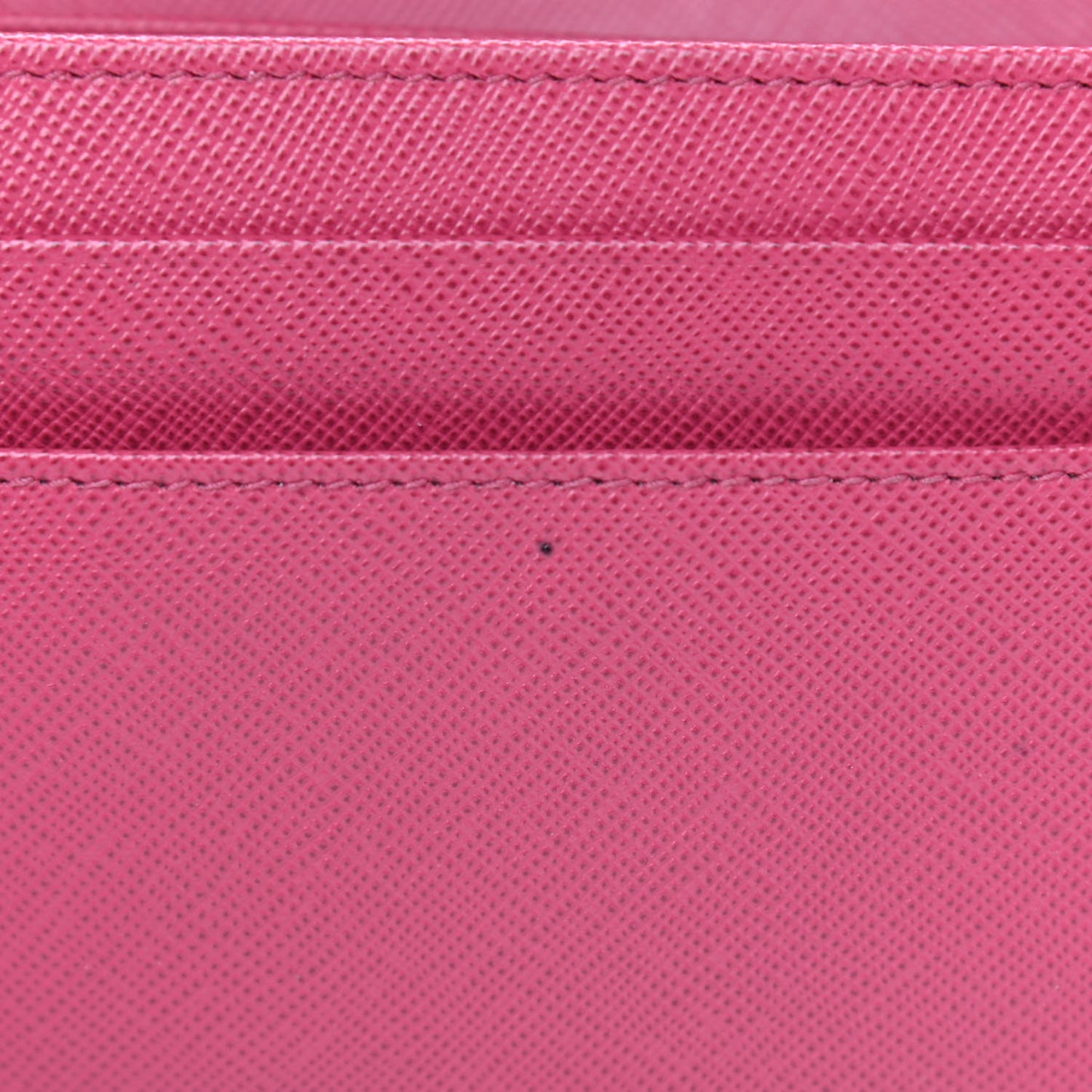 Saffiano Metal Oro Chain Wallet Tamaris