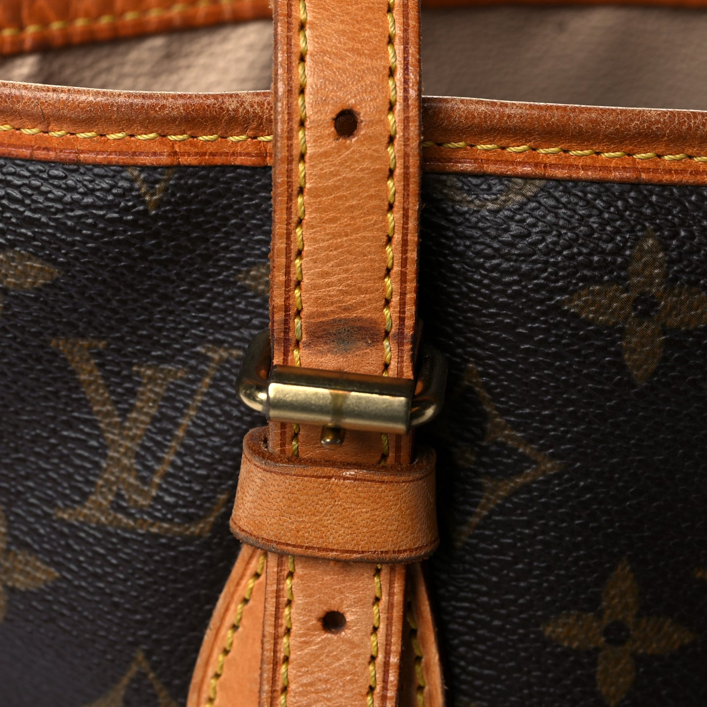 Monogram Petit Bucket 23