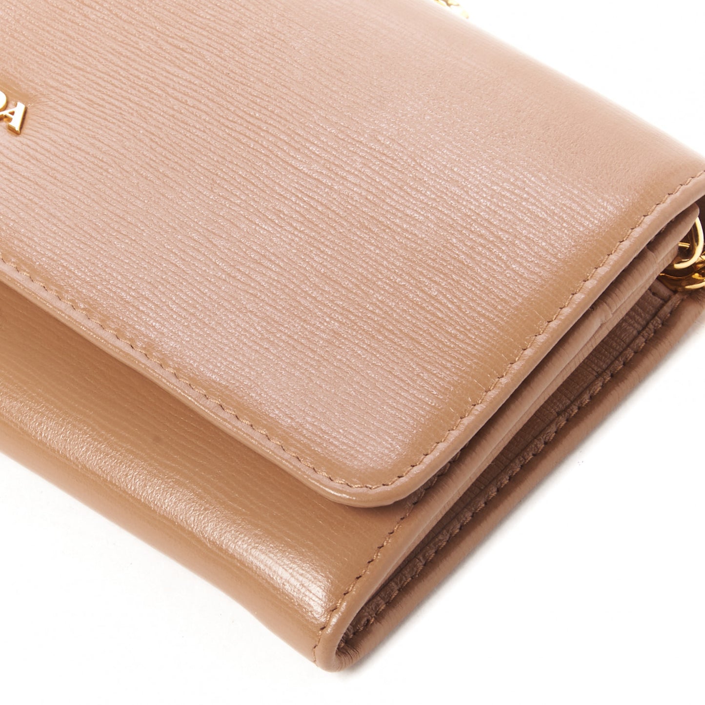 Vitello Move Metal Oro Chain Wallet Naturale