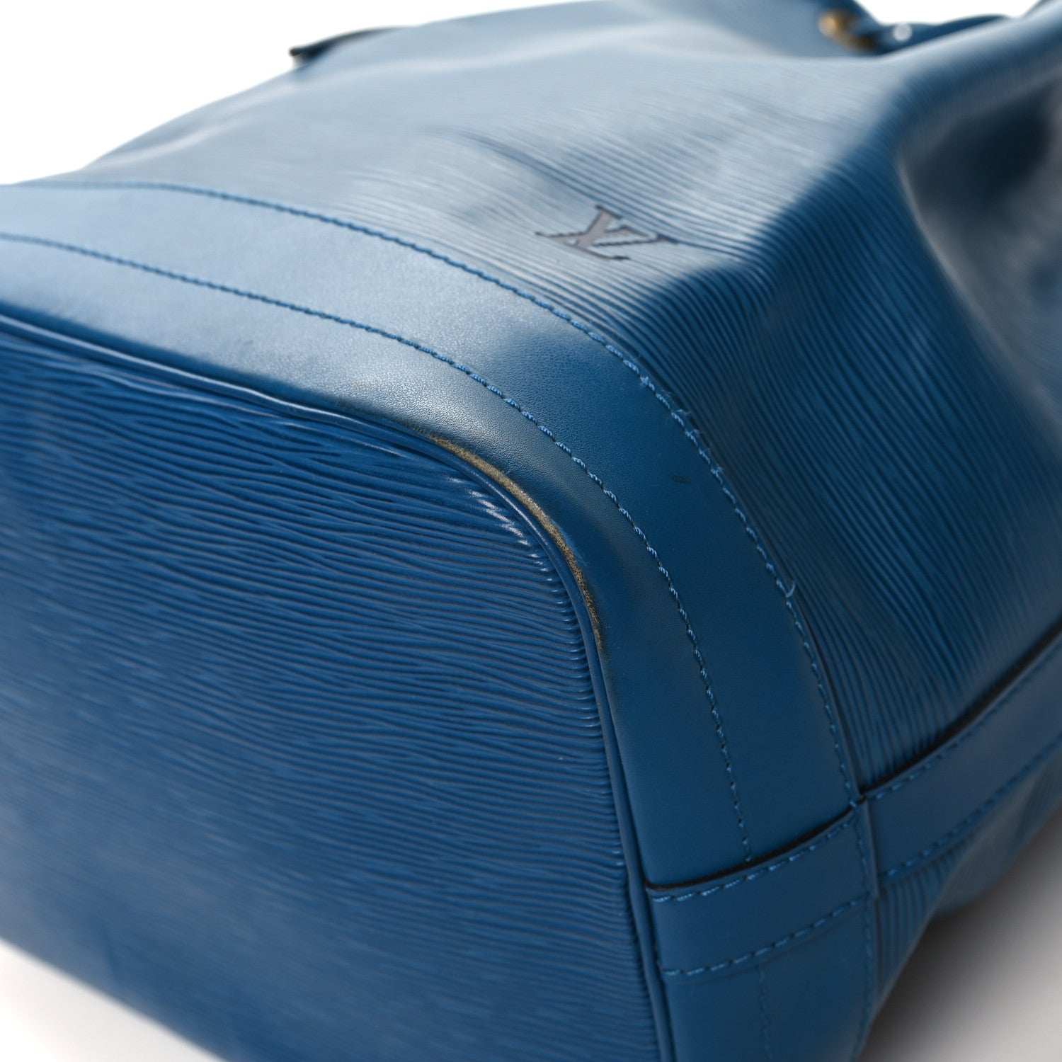 Louis Vuitton Epi Noe Toledo 9 of 12