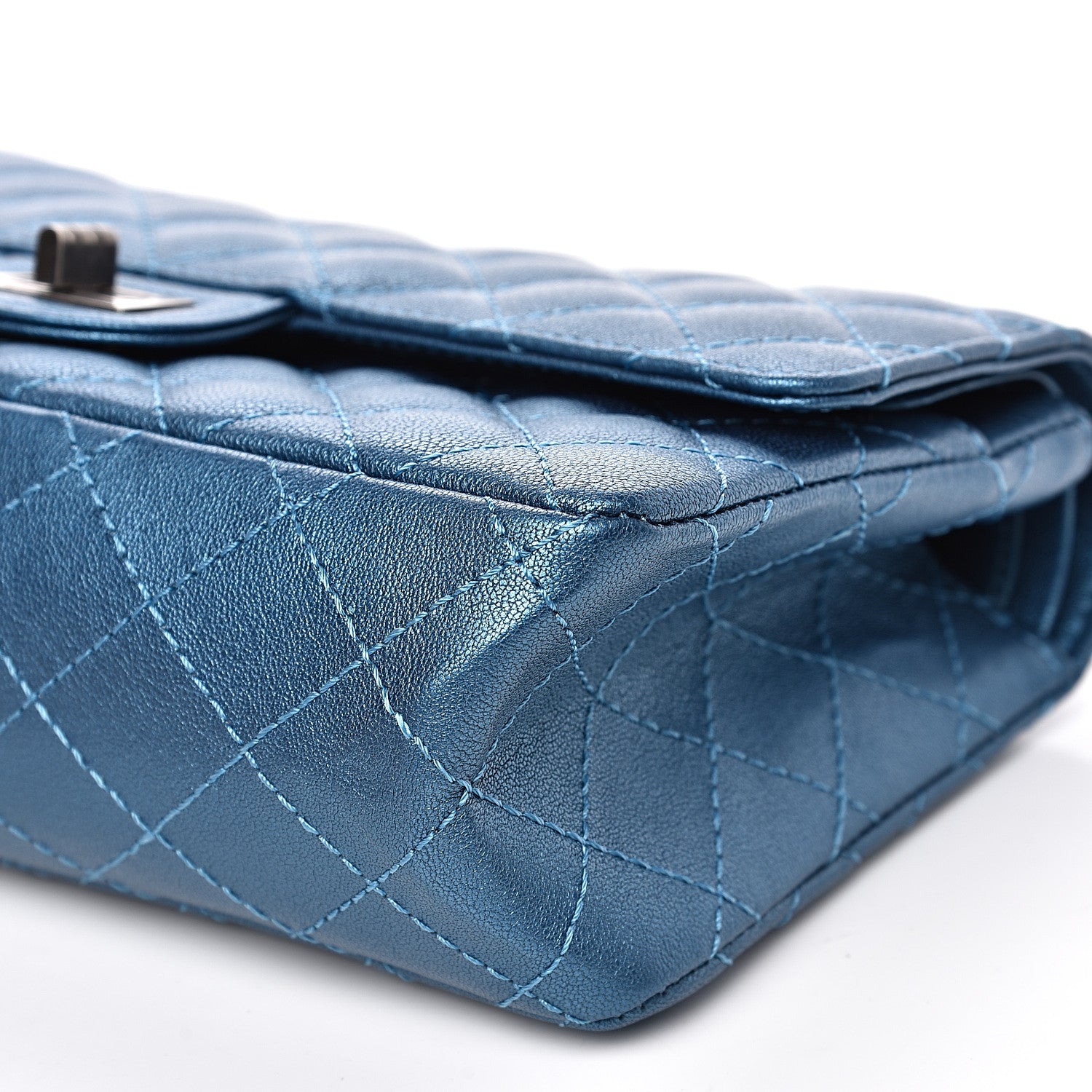 Chanel Metallic Sheepskin Quilted 2.55 Reissue 225 Flap Blue 9 of 10