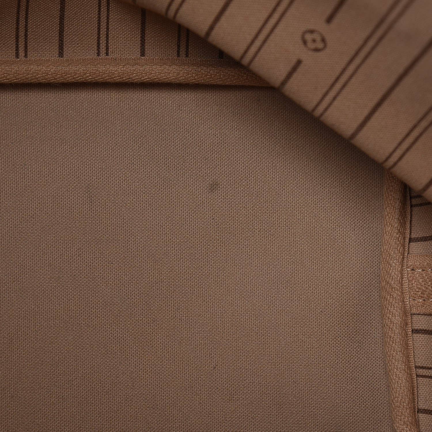 Louis Vuitton Monogram Neverfull MM 8 of 17
