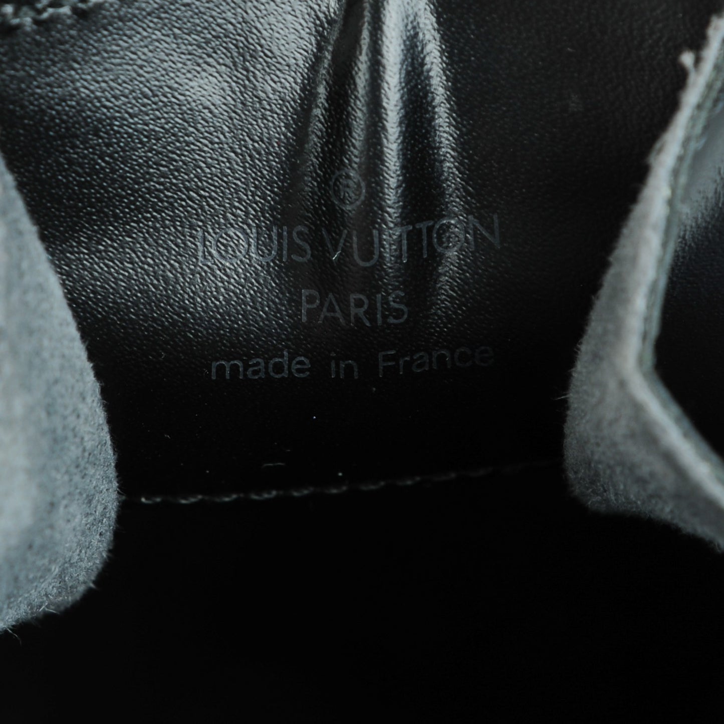 Epi Minuit Black