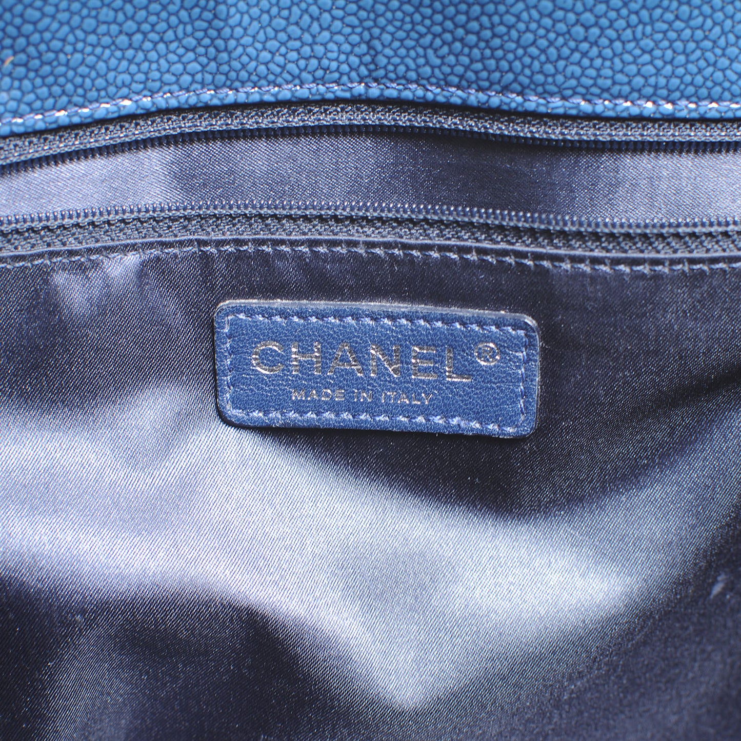 Patent Caviar Diamond Shine Small Reissue Tote Blue