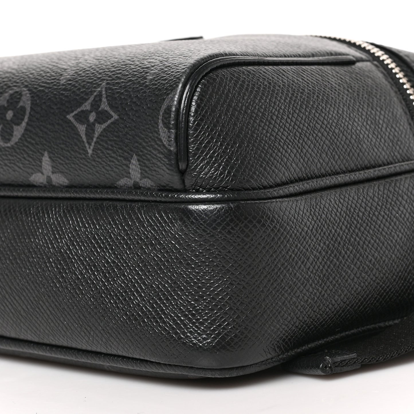 Taiga Monogram Eclipse Outdoor Messenger Black