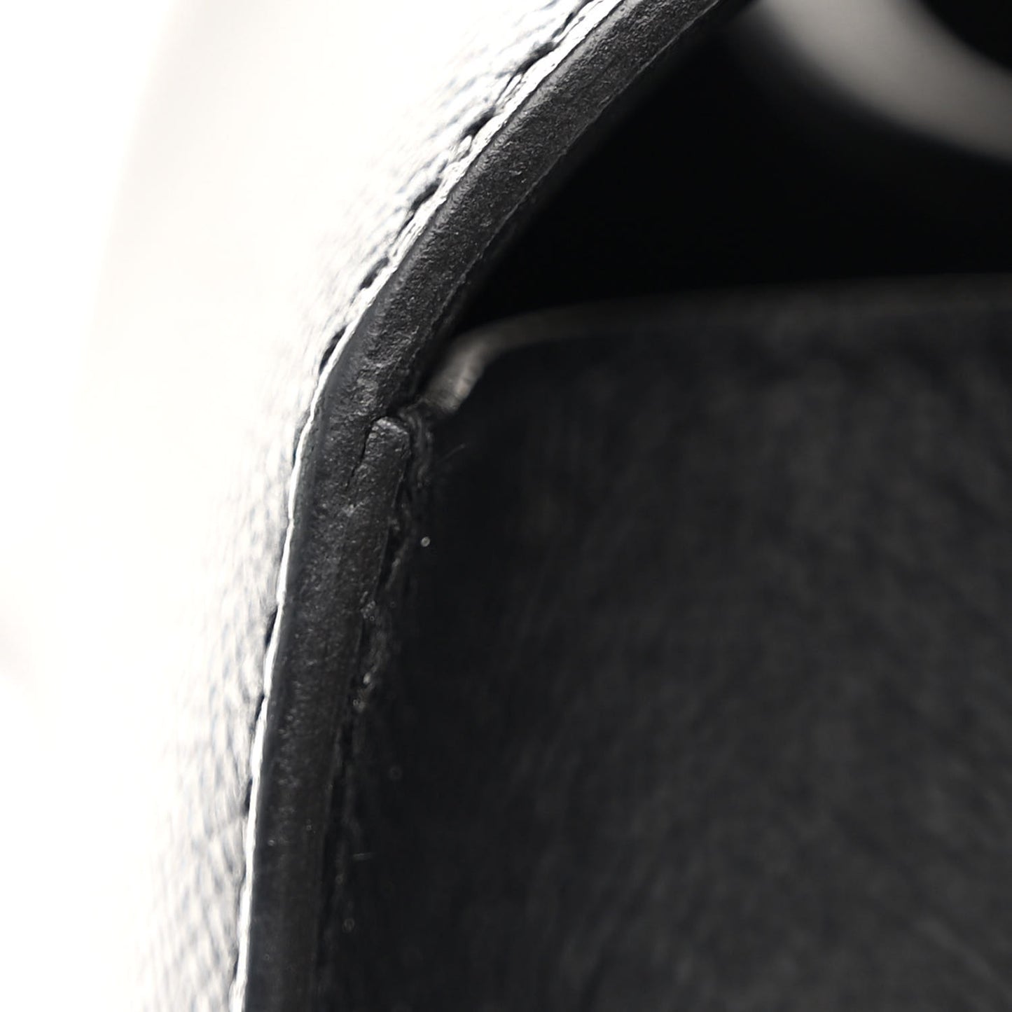 Epsom Constance 24 Black