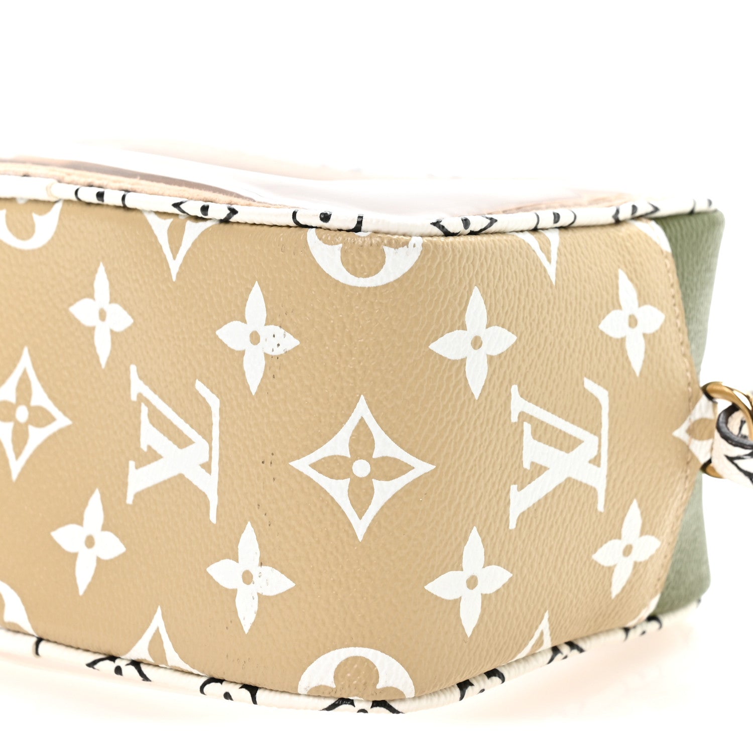 Louis Vuitton Monogram Giant Beach Pouch Kaki 1885670 – FASHIONPHILE