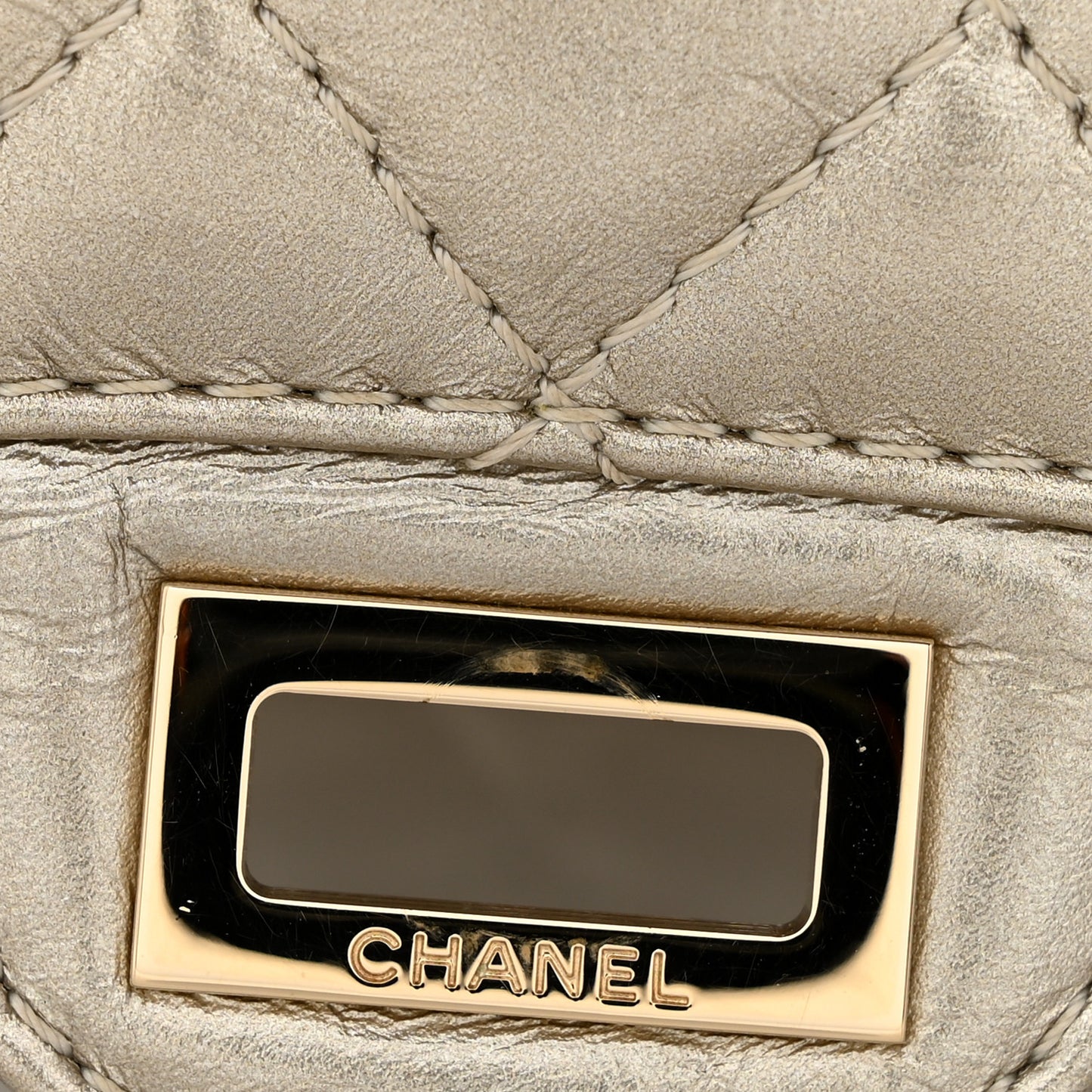 Metallic Aged Calfskin Quilted 2.55 Reissue 225 Flap Pale Gold