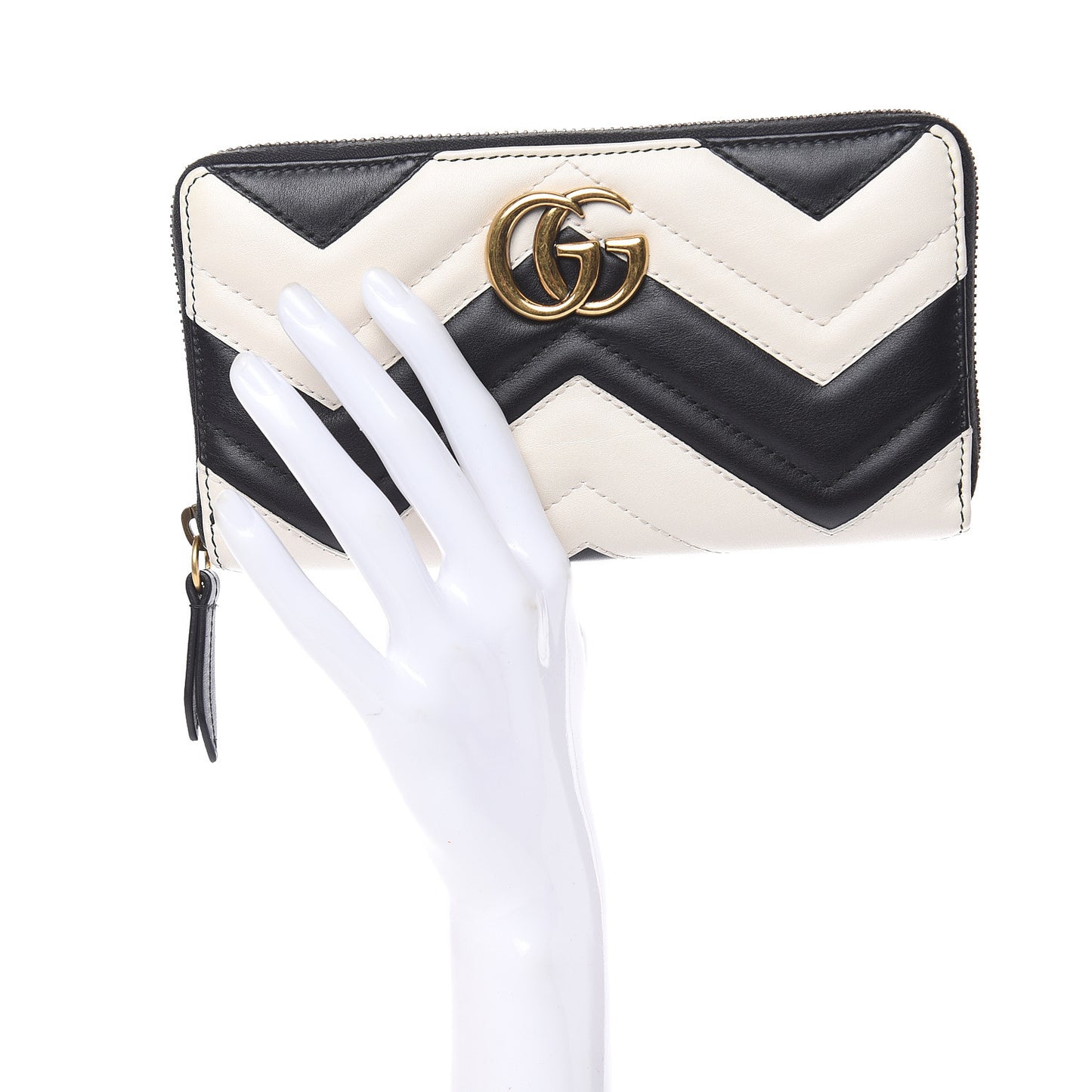 Calfskin Matelasse GG Marmont Zip Around Wallet Black White