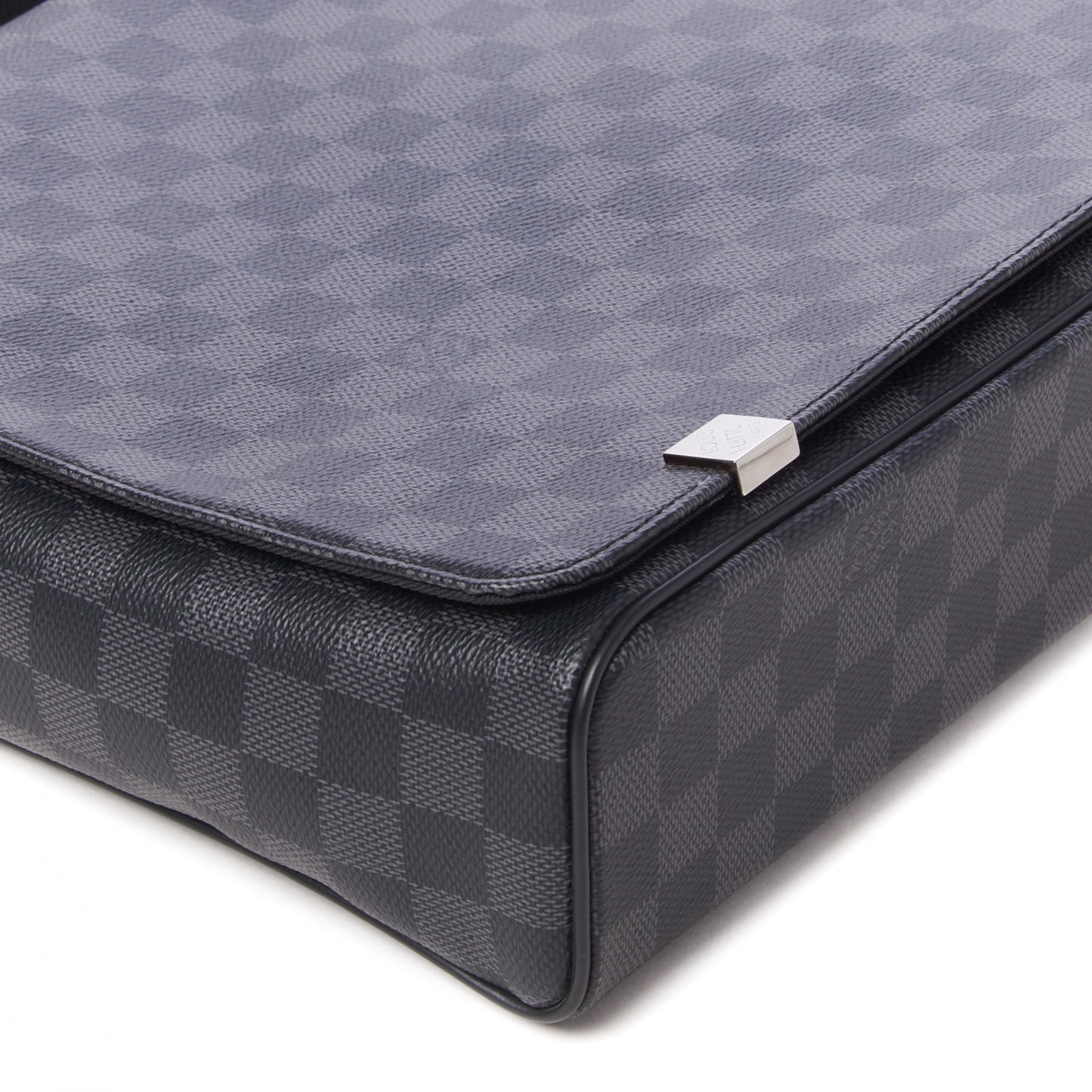 Damier Graphite District MM