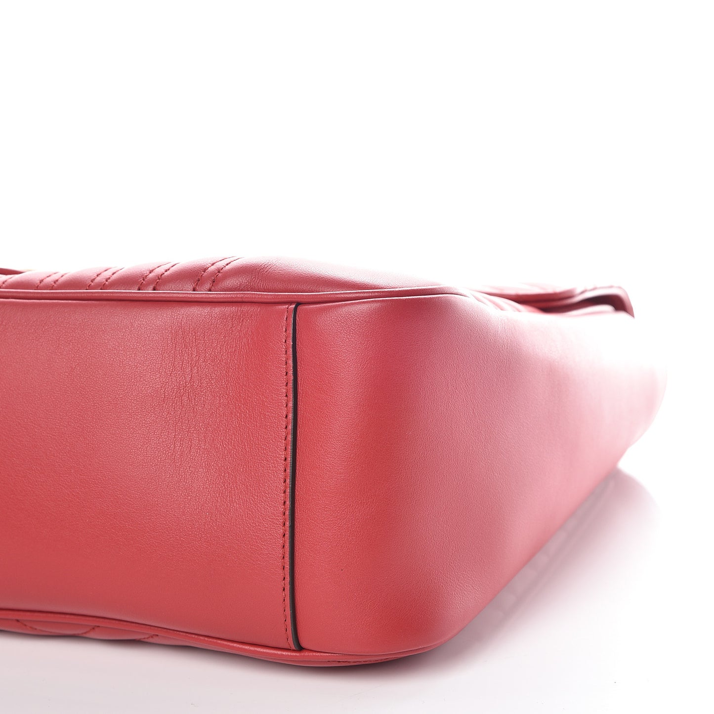 Calfskin Matelasse Large GG Marmont Shoulder Bag Hibiscus Red