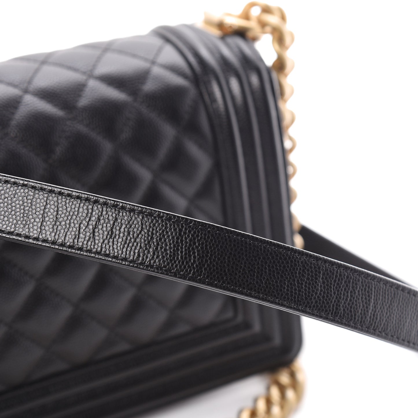 Caviar Quilted Medium Boy Flap Black