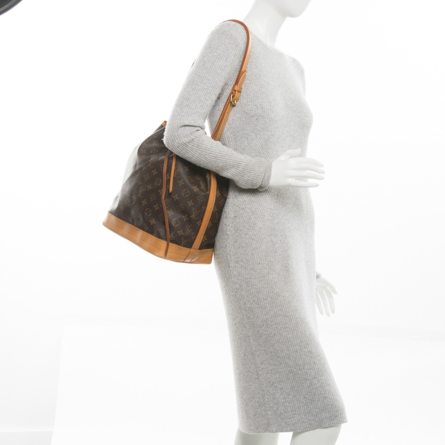 Louis Vuitton Monogram Noe 2 of 13