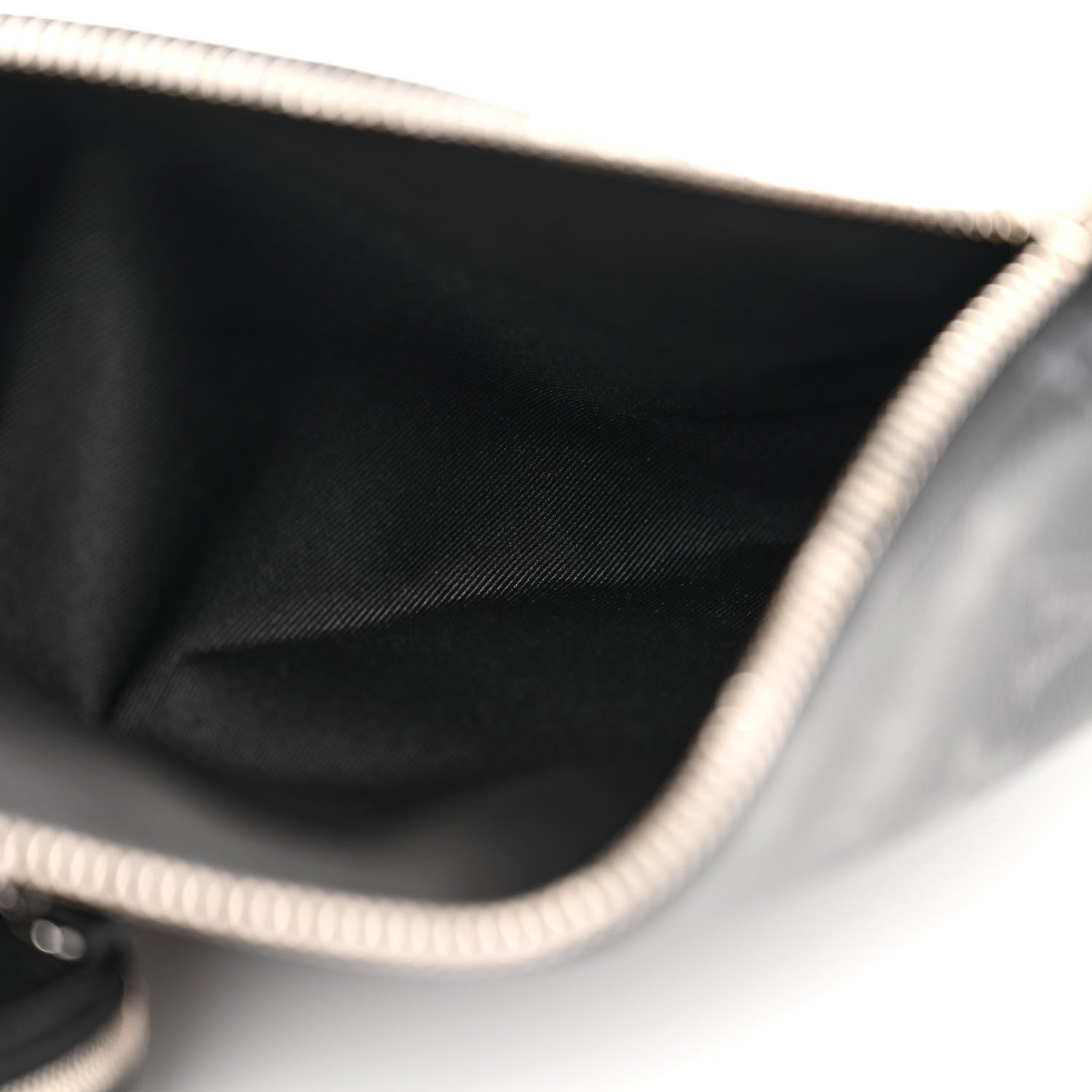 Louis Vuitton Taigarama Duo Slingbag Black 6 of 11