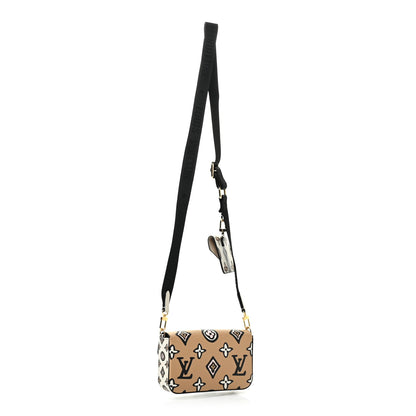 Louis Vuitton Monogram Wild At Heart Felicie Strap & Go Arizona Creme 3 of 8
