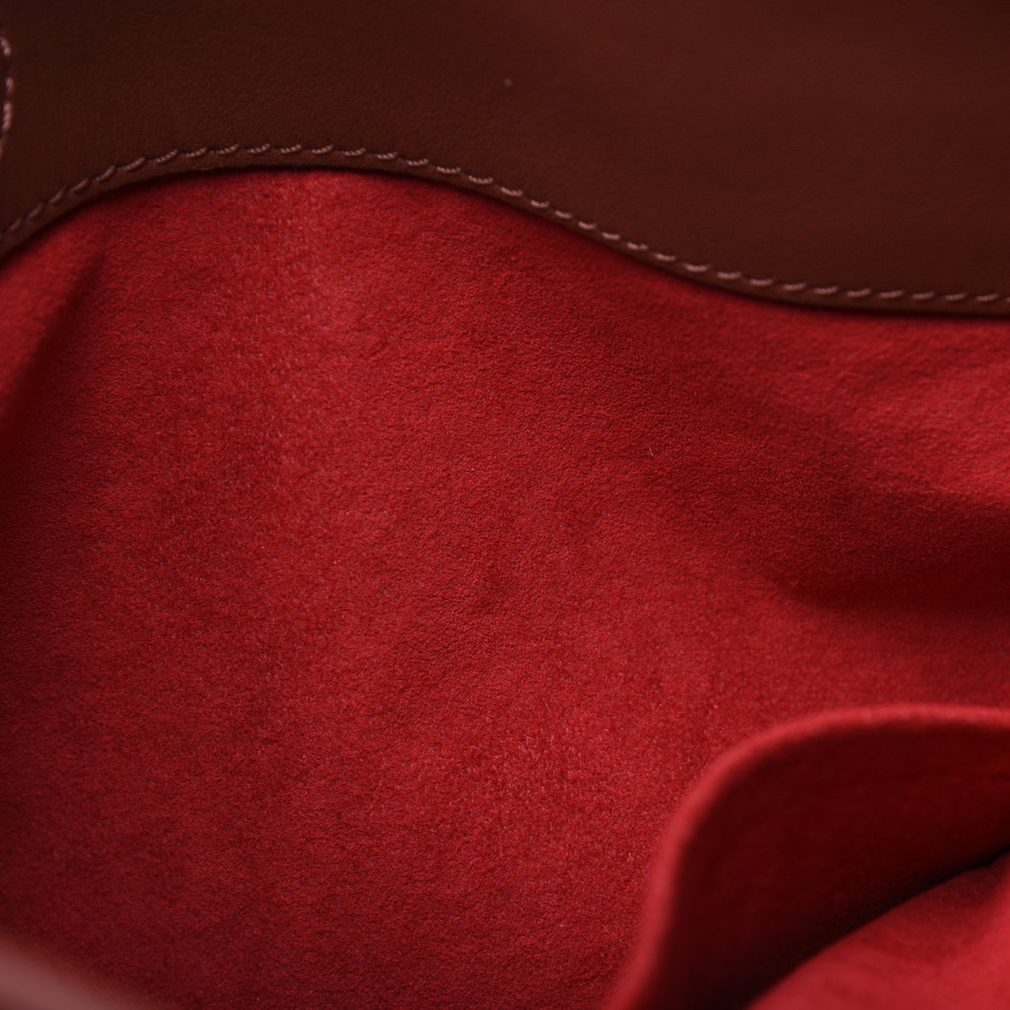 Monogram Tuileries Besace Caramel Rouge