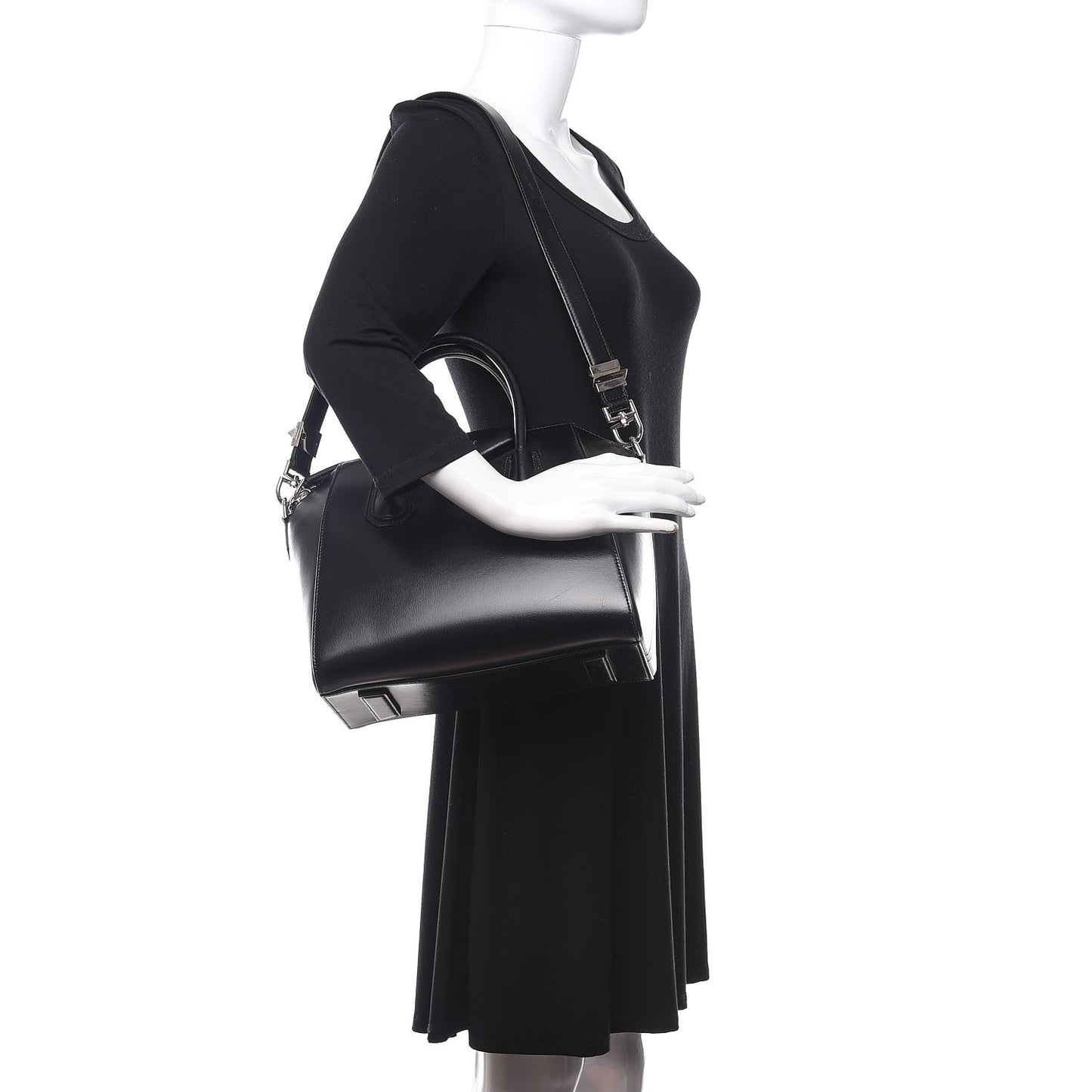 Shiny Lord Calfskin Small Antigona Black