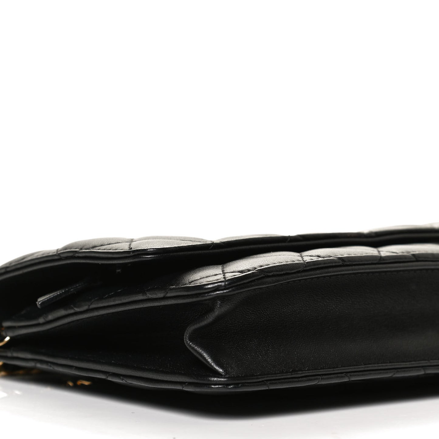 Lambskin Quilted Wallet On Chain WOC Black