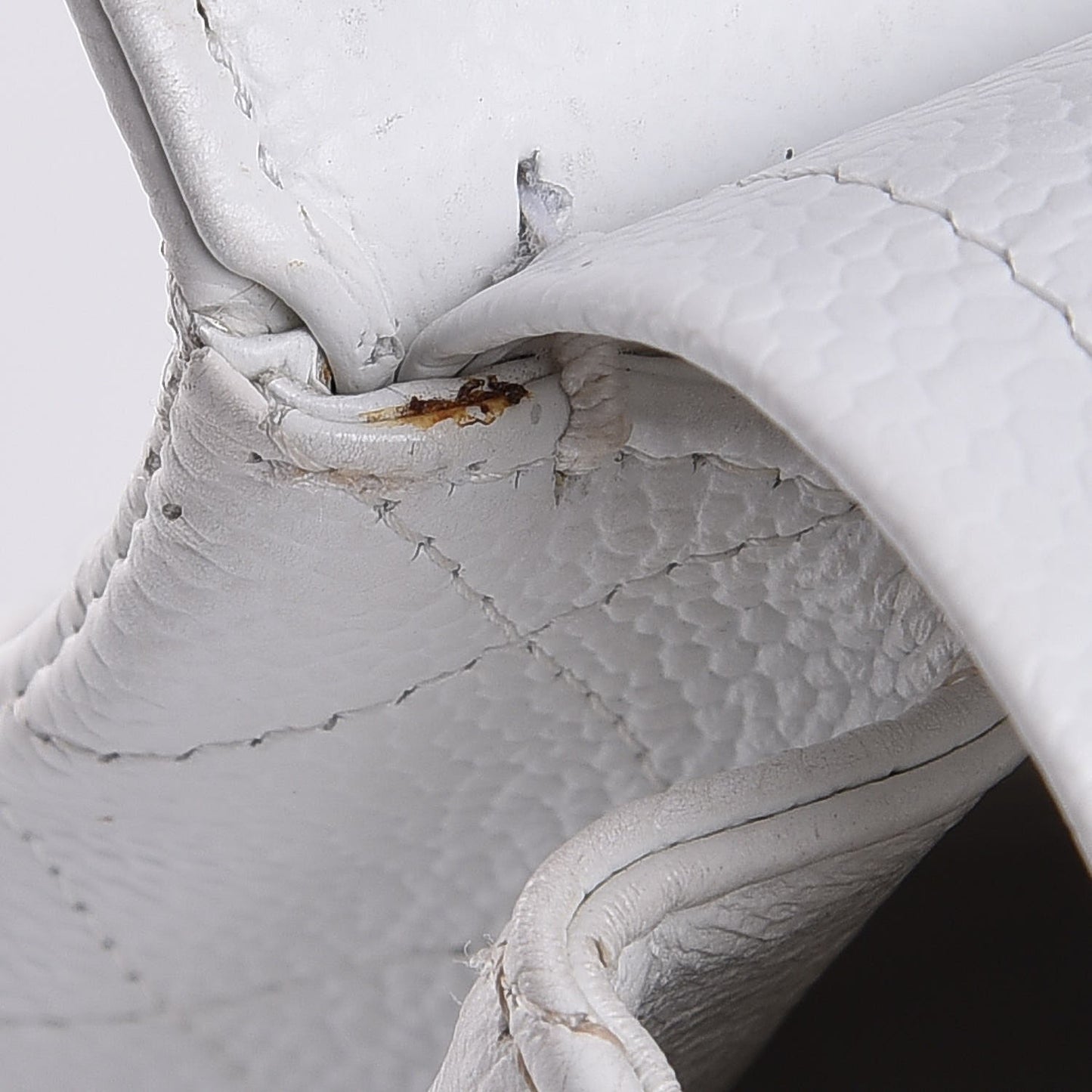 Caviar Quilted Medium Double Flap White