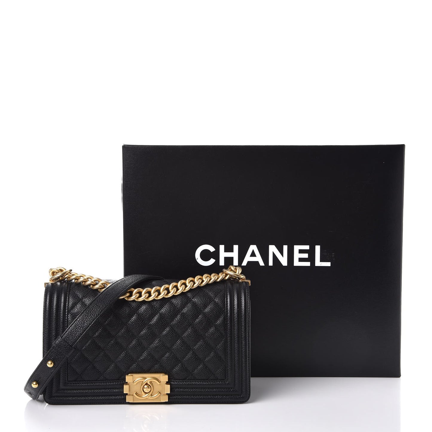 Caviar Quilted Medium Boy Flap Black