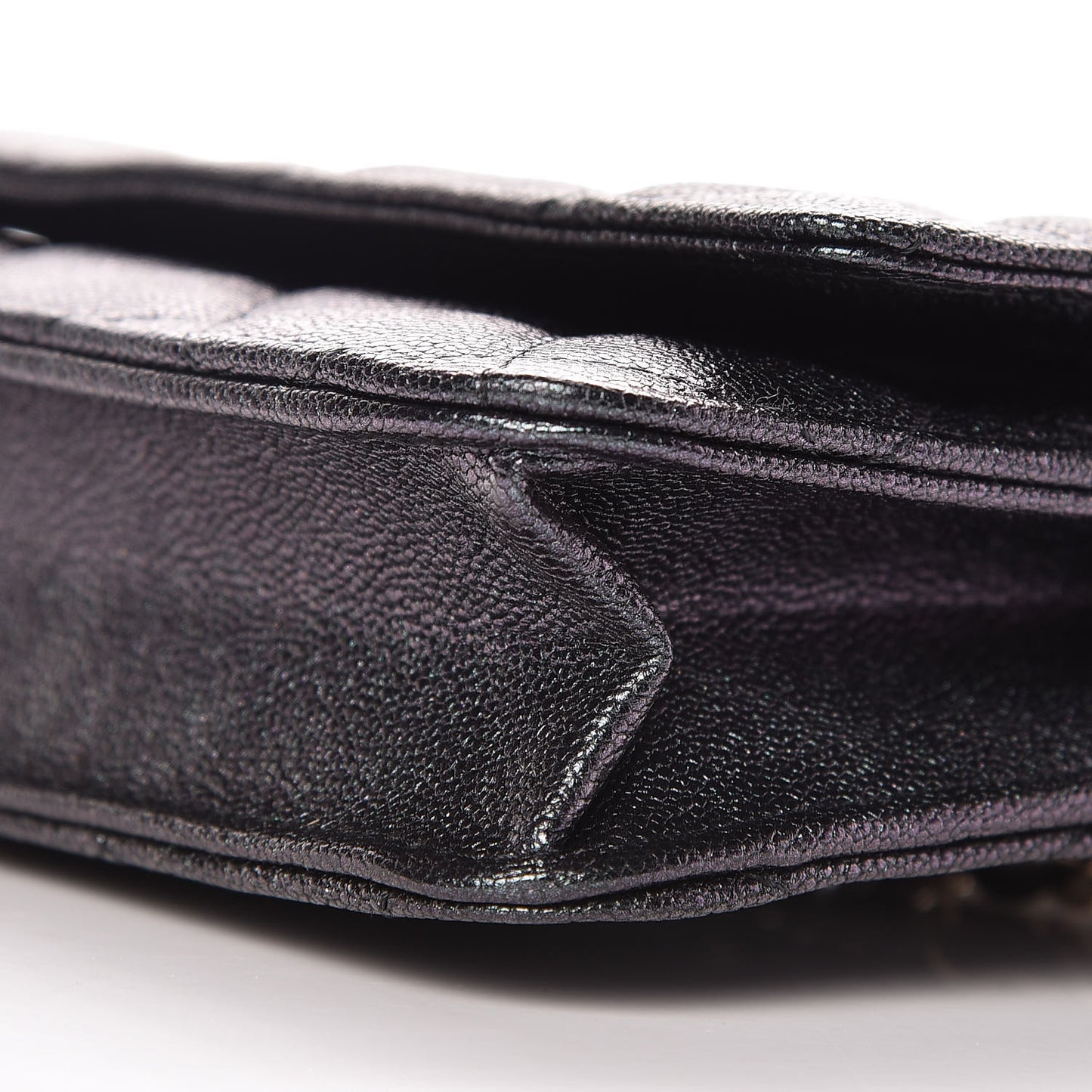 Iridescent Caviar Quilted Wallet On Chain WOC Black