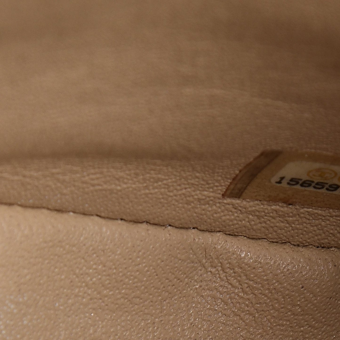 Caviar Quilted Jumbo Double Flap Beige Clair