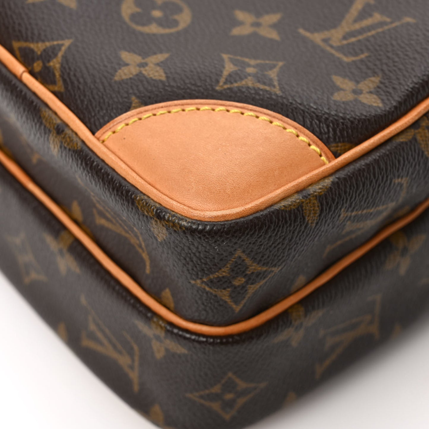 Monogram Amazone