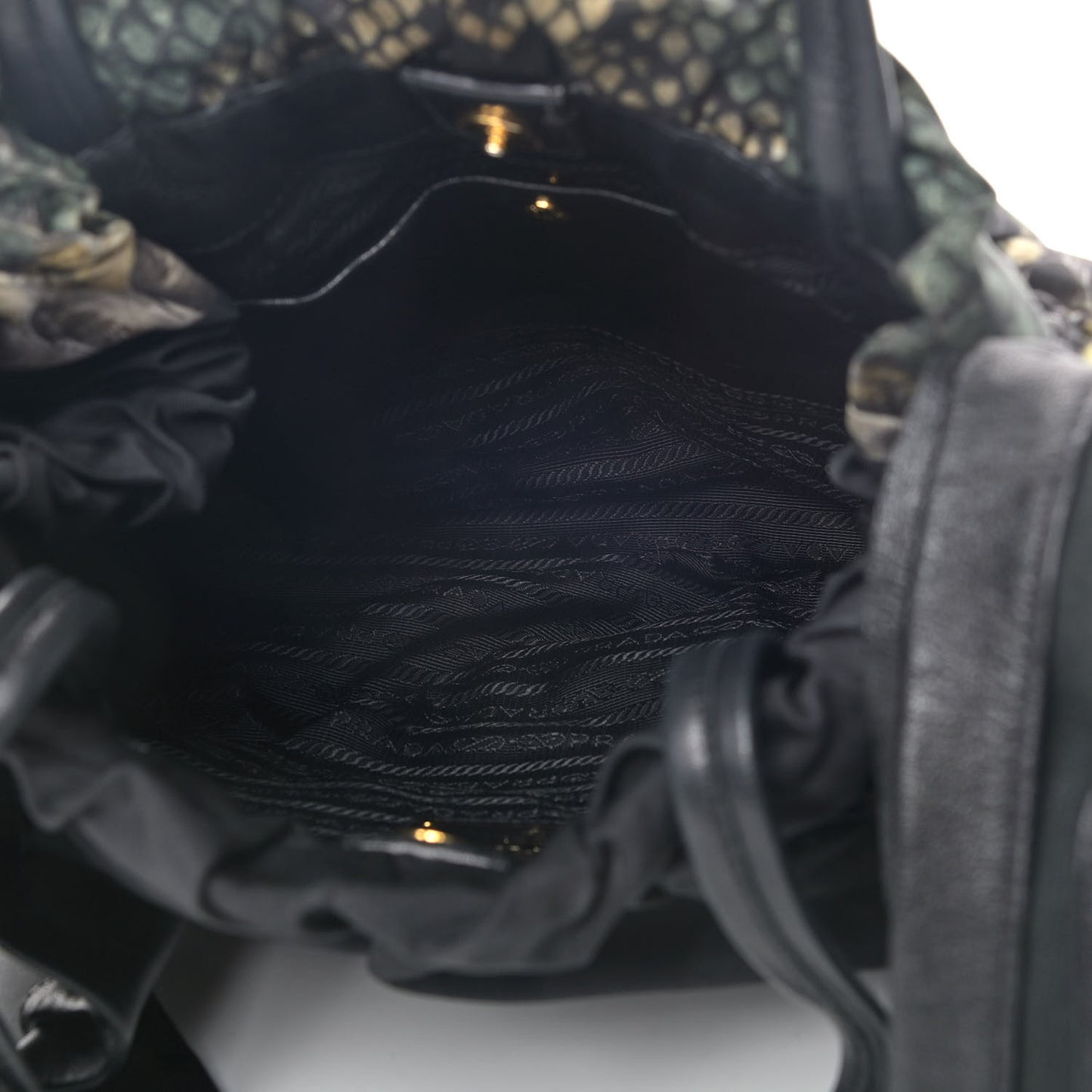 Nylon Python Print Large Bow Bag Verde