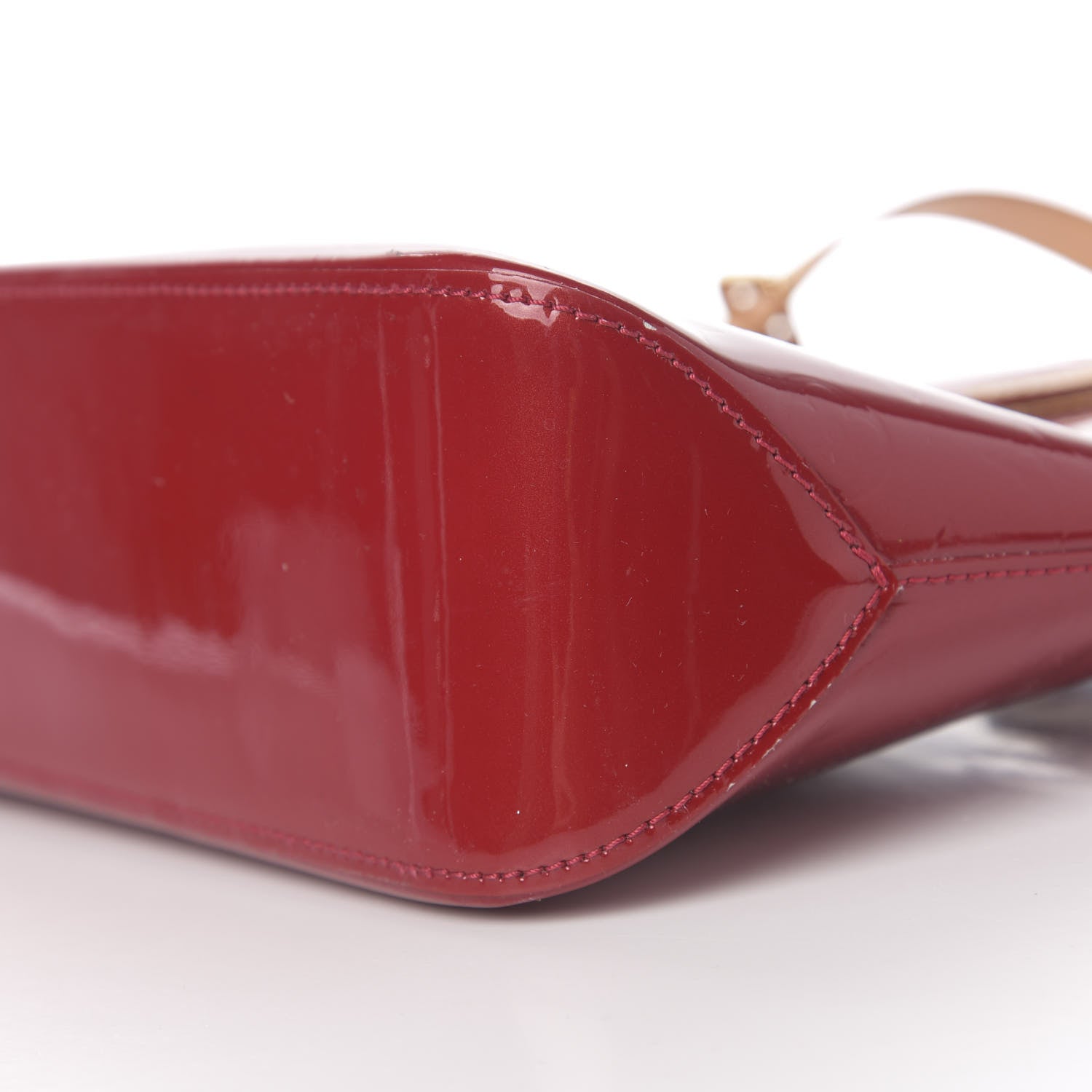 Louis Vuitton Vernis Brentwood Pomme D'Amour 8 of 9