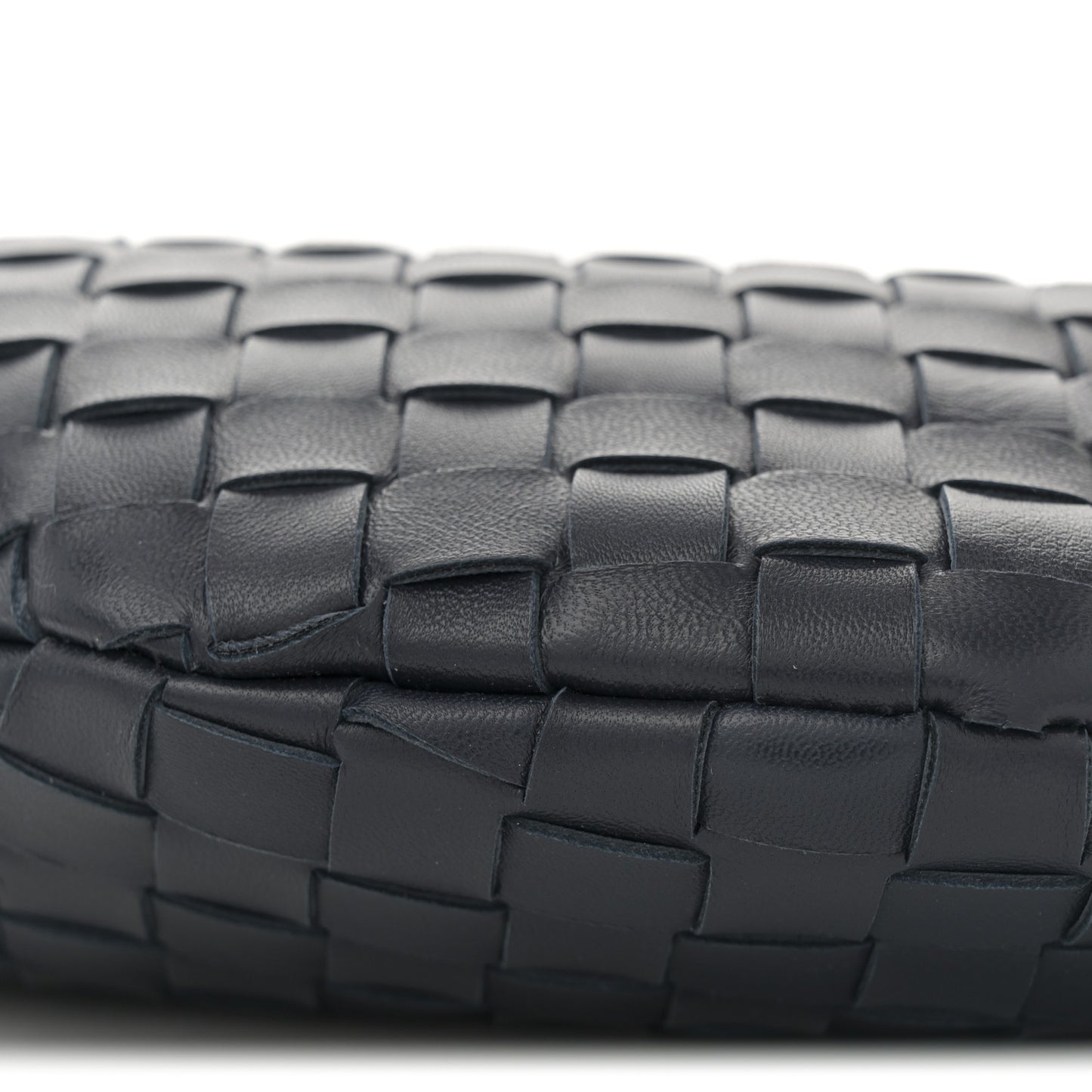 Nappa Intrecciato Sardine With Chain Bag Space